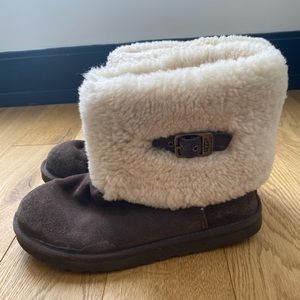 Brown Fuzzy UGGs (Worn once!) Size 8